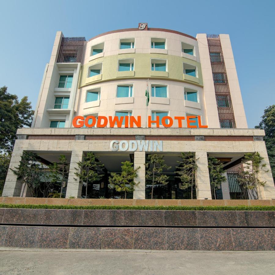 Готель Godwin Харідвар Екстер'єр фото